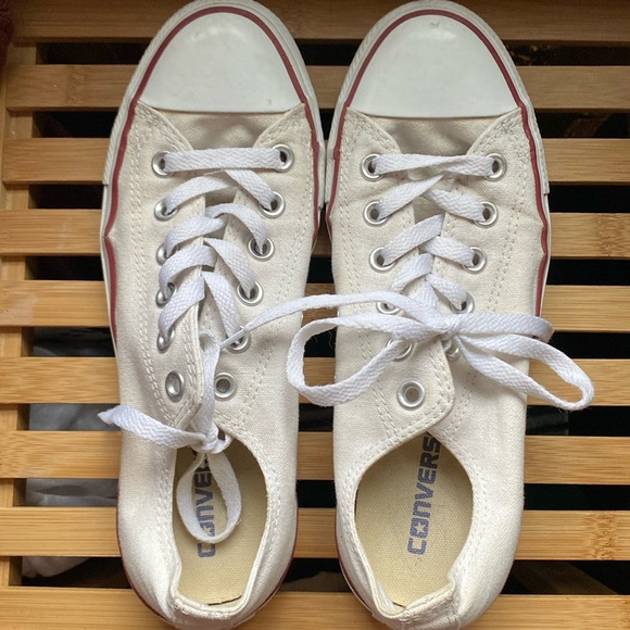 Converse - Picture 1 of 3